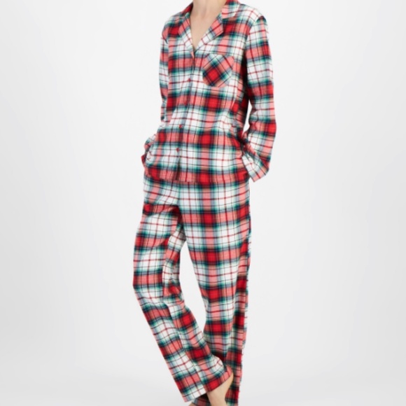 Other - Holiday Lane Women's Winterton Plaid Notch Collar Pajamas Set Size L 00093